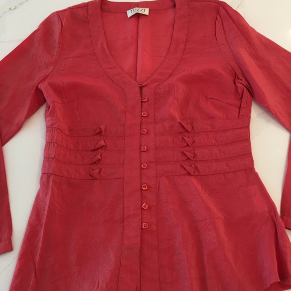 Tuzzi blouse. V-neck with elegant detail. Size 8 Deep Coral. - Picture 1 of 6